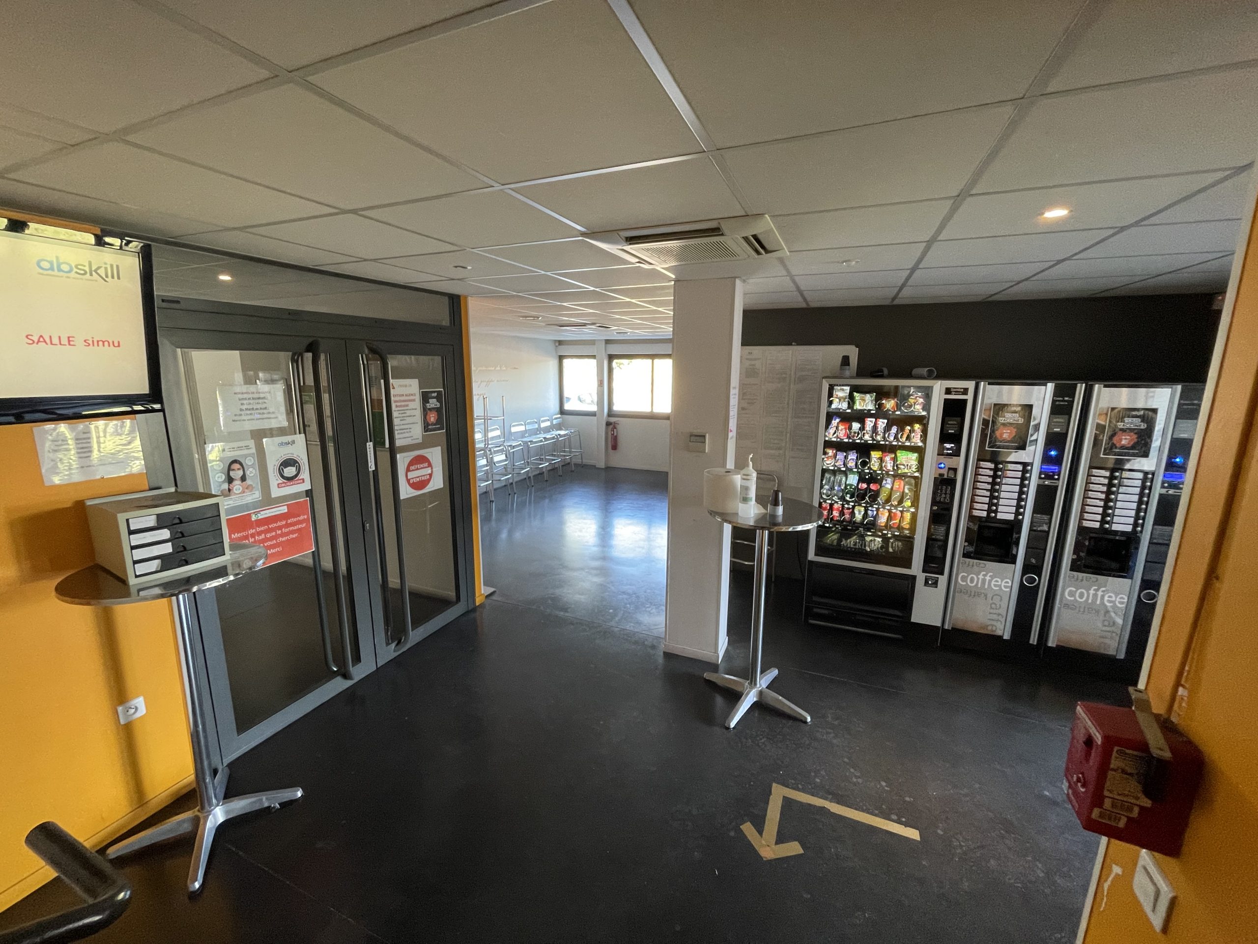 Entrée intérieure stagiaires Centre ABSKILL Mont de Marsan