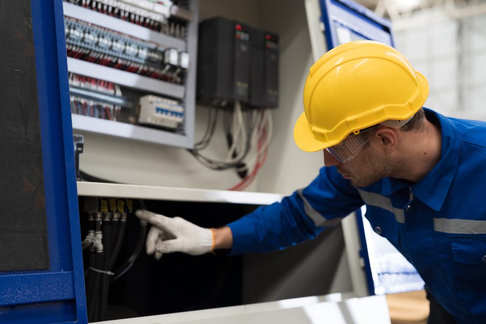 électricien industriel