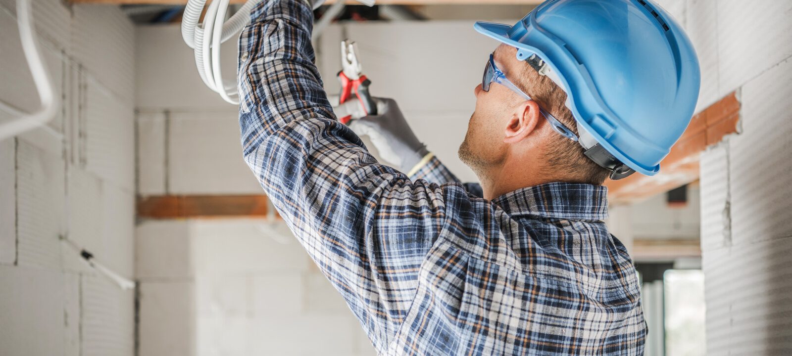 Électricien polyvalent